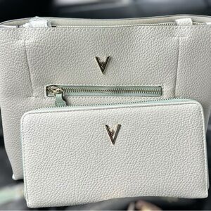 Vanessa Williams Elegant White Tote Bag with Matching Pouch NWOT